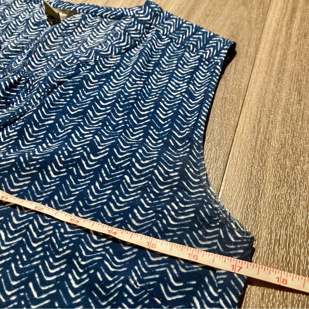 Eddie Bauer herringbone pattern blue tank top, size XS - Picture 8 of 8